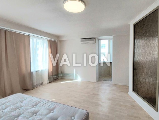 Продаж 3х кімнатної квартири по вул.Назарівська 7б Шевченківський