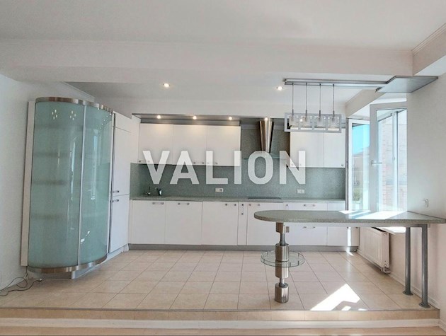 Продаж 3х кімнатної квартири по вул.Назарівська 7б Шевченківський