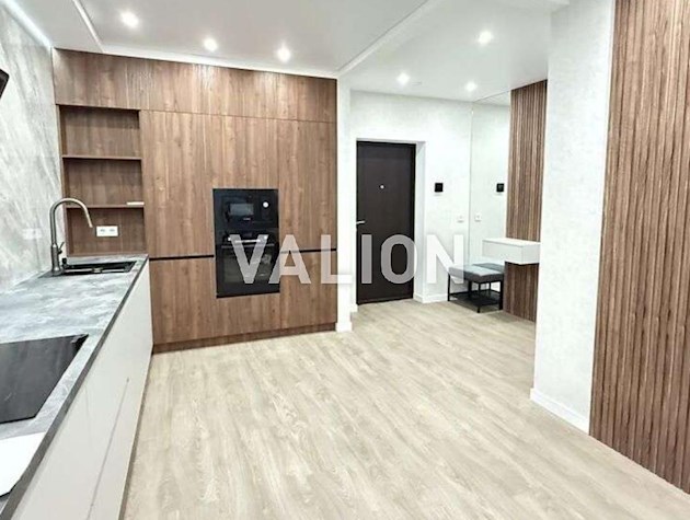 Продажа 2-к квартиры ул. Александра Олеся 7