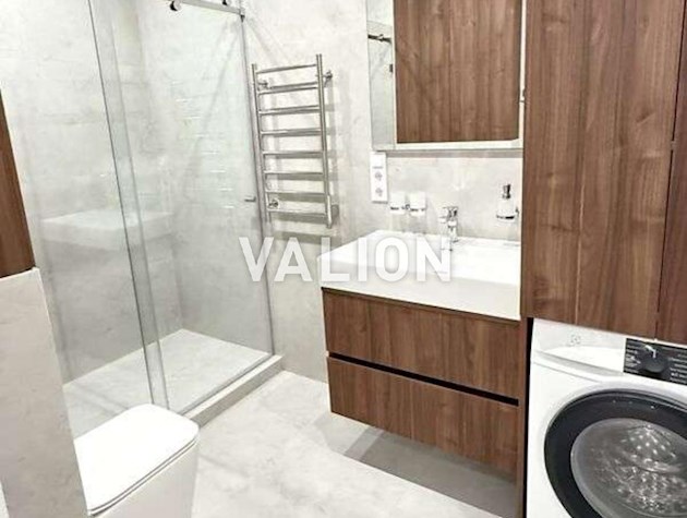 Продажа 2-к квартиры ул. Александра Олеся 7