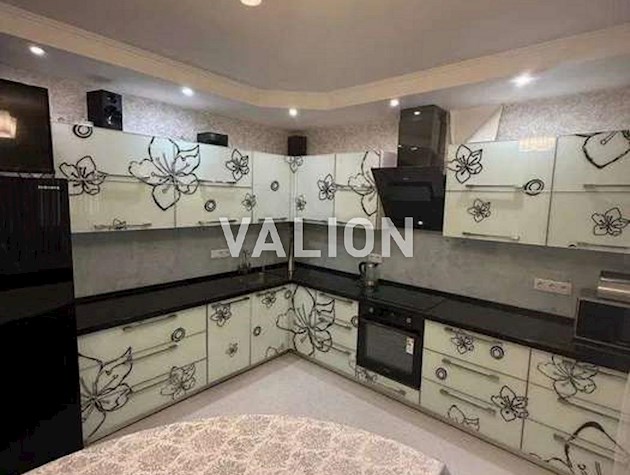 Продажа 4-комнатной квартиры ул. Федора Эрнста 8