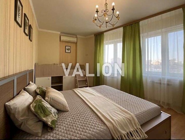 Продаж 2-к квартири вул. Забіли Віктора 5