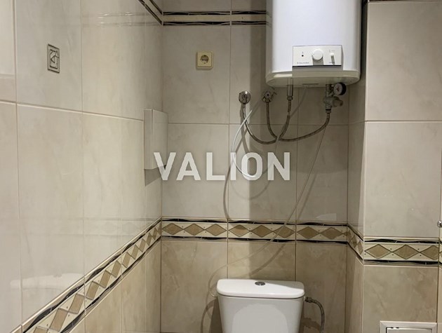 Продам 3 комн. по ул. Левка Лукьяненка 2/4, метро Оболонь.