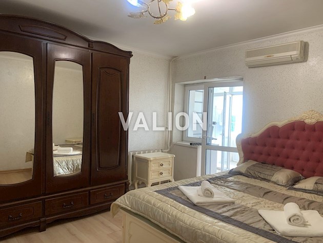 Продам 3 комн. по ул. Левка Лукьяненка 2/4, метро Оболонь.