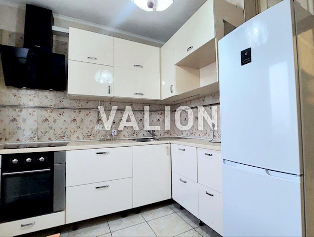 Продажа 2к квартиры с ремонтом, Лятошинского 18 Голосеевский р-н, массив Теремки-2, Правый берег