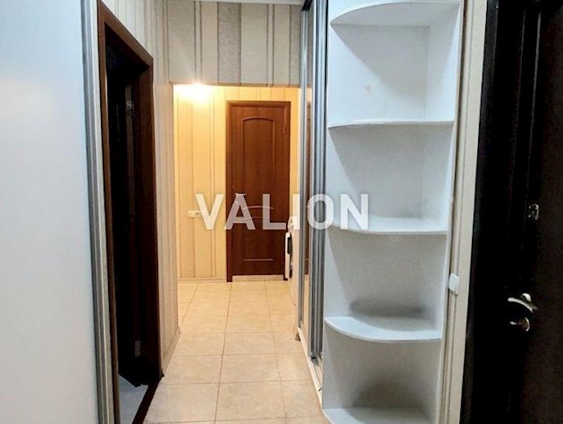 Продажа 2к квартиры с ремонтом, Лятошинского 18 Голосеевский р-н, массив Теремки-2, Правый берег