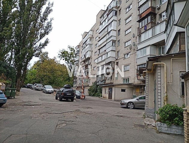 Продаж 4 кімн. квартири вул. Січових Стрільціва 59/ 65 в Шевченківськомсу районі, центр. Покровский монастир.