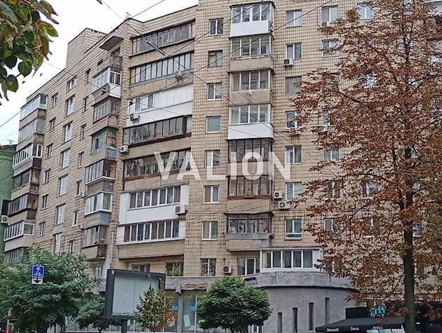 Продаж 4 кімн. квартири вул. Січових Стрільціва 59/ 65 в Шевченківськомсу районі, центр. Покровский монастир.