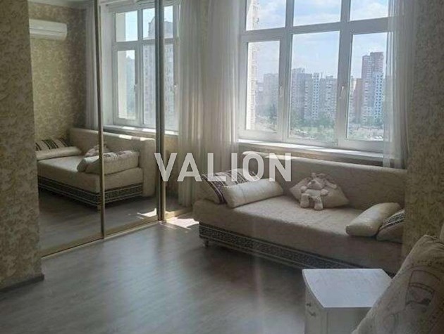 Продажа большой 1-к квартиры ул. Анны Ахматовой 22, Позняки