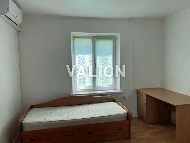 Продаж 3-к квартири вул. Срібнокільська 14