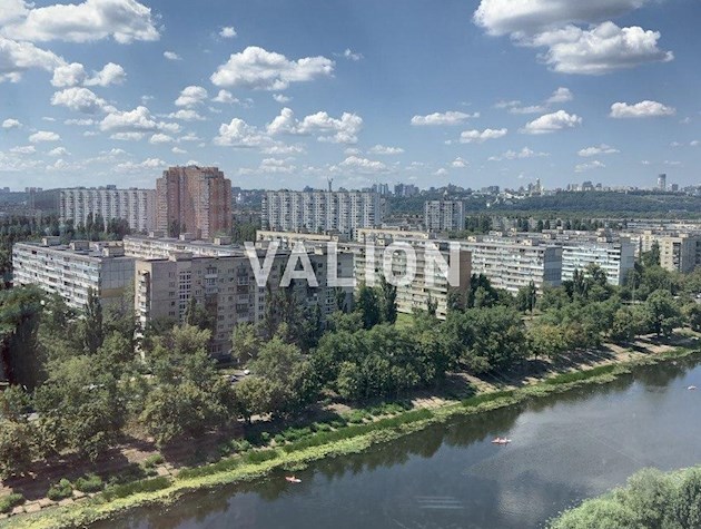 Продажа 3-комнатной квартиры ул. Сверстюка, 52-В Днепровский район