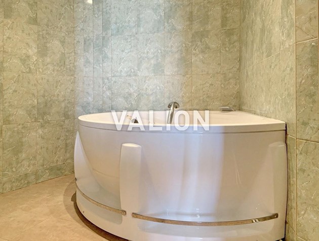 Продажа 3-комнатной квартиры ул. Сверстюка, 52-В Днепровский район