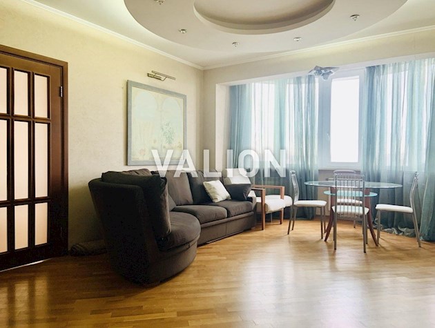 Продажа 3-комнатной квартиры ул. Сверстюка, 52-В Днепровский район