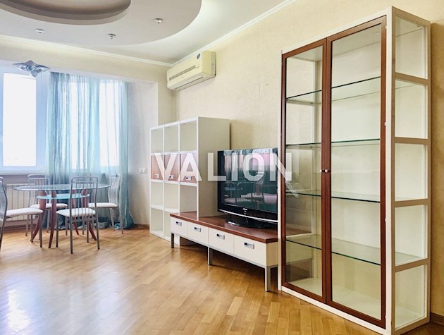 Продажа 3-комнатной квартиры ул. Сверстюка, 52-В Днепровский район