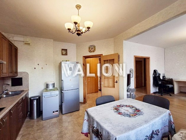 Продажа 3 – комн. квартиры, Новобеличи, ул. А. Булаховского 5-Б, Святошинский район, Академгородок.