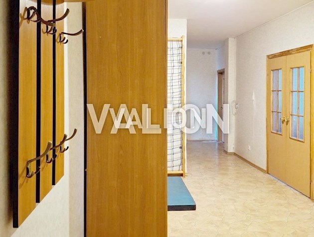 Продажа 3 – комн. квартиры, Новобеличи, ул. А. Булаховского 5-Б, Святошинский район, Академгородок.