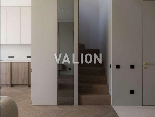 Продаж 3-к квартири Кріпосний провулок 7