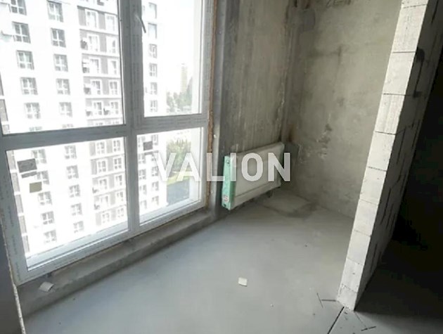 Продажа 1-комнатной квартиры без ремонта в ЖК Новая Англия. Паркинг в доме!