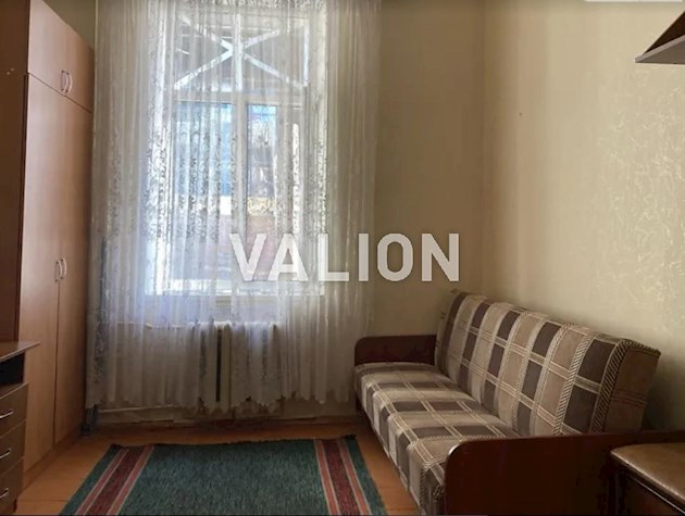 Квартира 117,6 кв.м в центре! Царский дом ул. Дмитриевская 19А. Потолки 4,2 м!