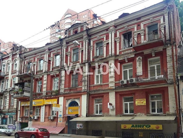 Квартира 117,6 кв.м в центре! Царский дом ул. Дмитриевская 19А. Потолки 4,2 м!