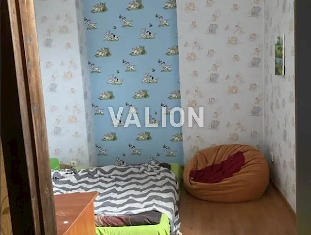 Квартира 117,6 кв.м в центре! Царский дом ул. Дмитриевская 19А. Потолки 4,2 м!