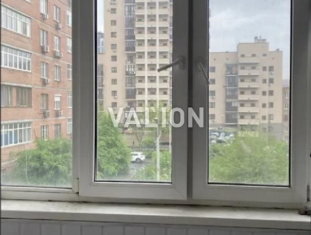 Квартира 117,6 кв.м в центре! Царский дом ул. Дмитриевская 19А. Потолки 4,2 м!