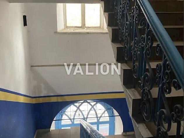 Квартира 117,6 кв.м в центре! Царский дом ул. Дмитриевская 19А. Потолки 4,2 м!