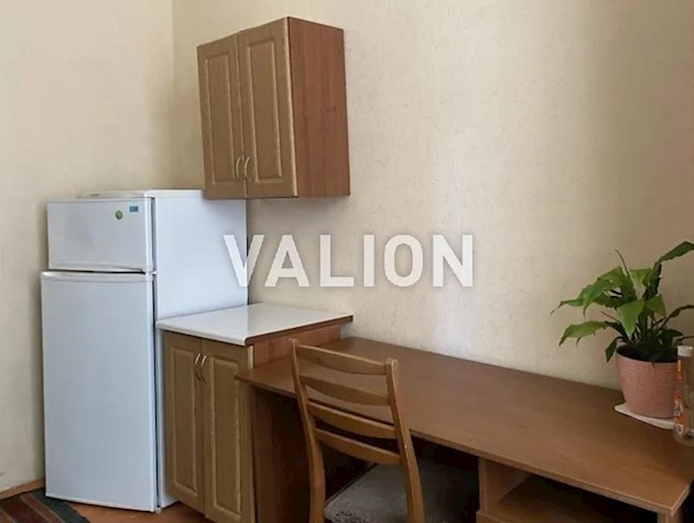 Квартира 117,6 кв.м в центре! Царский дом ул. Дмитриевская 19А. Потолки 4,2 м!