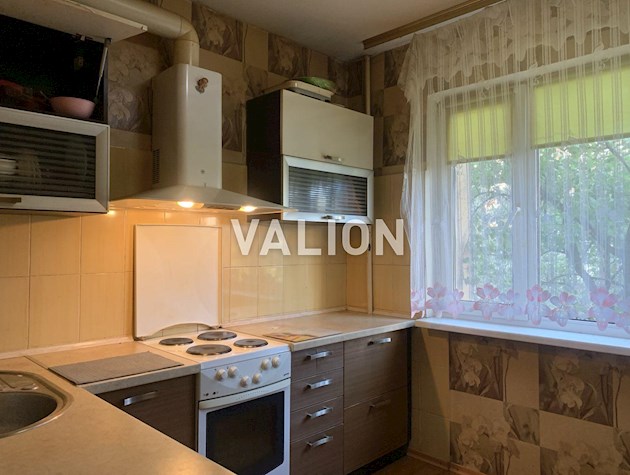 Продам 3 комн. по пр-ту Червоной Калины 3а. Троещина.