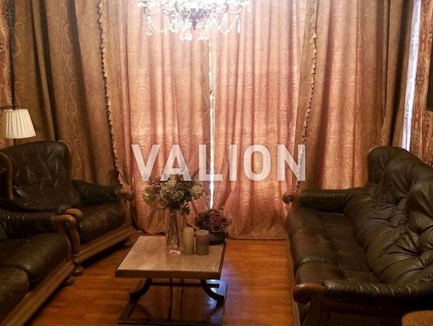 Продаж 6-к квартири Харківське шосе 19а