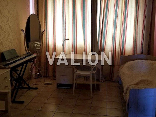 Продаж 6-к квартири Харківське шосе 19а