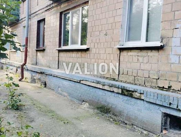 Продаж трикімнатної квартири вул. Ольжича 9 Шевченківський район