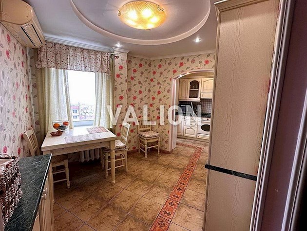 Продажа 3-к квартиры ул. Бальзака 6