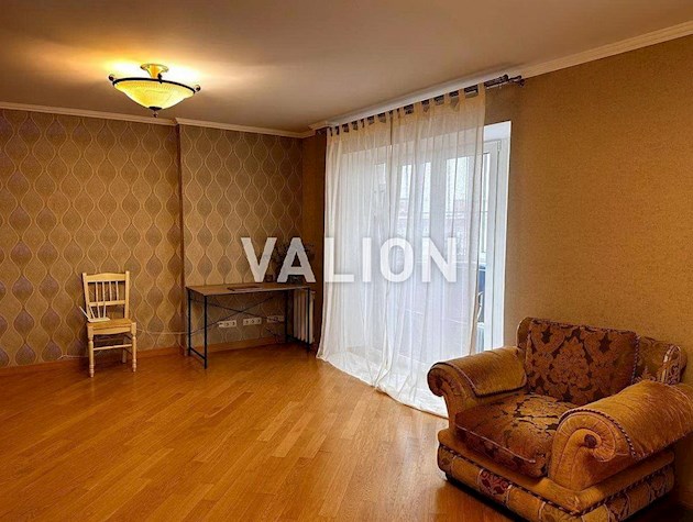 Продажа 3-к квартиры ул. Бальзака 6