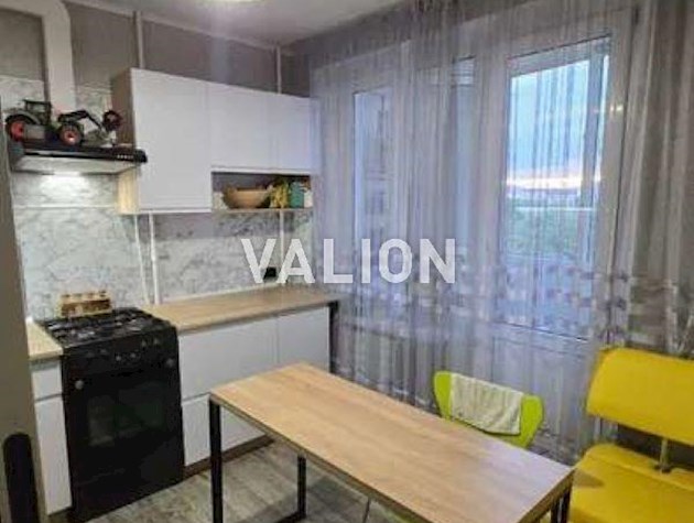 Продаж 1-к квартири вул. Князя Романа Мстиславича 4