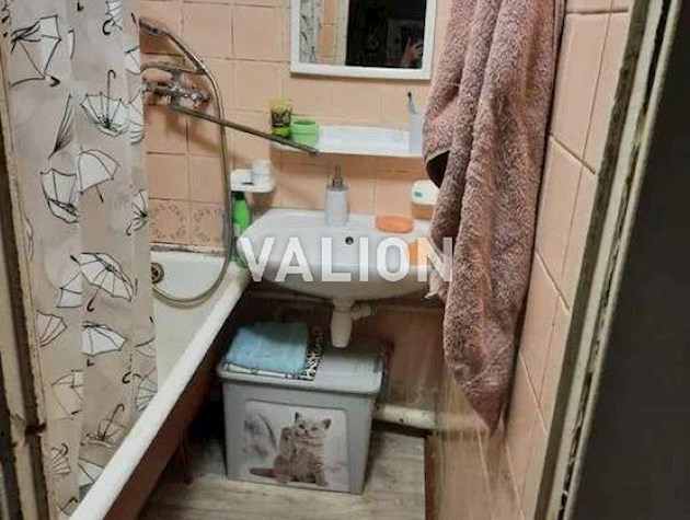 Продаж 1-к квартири вул. Князя Романа Мстиславича 4