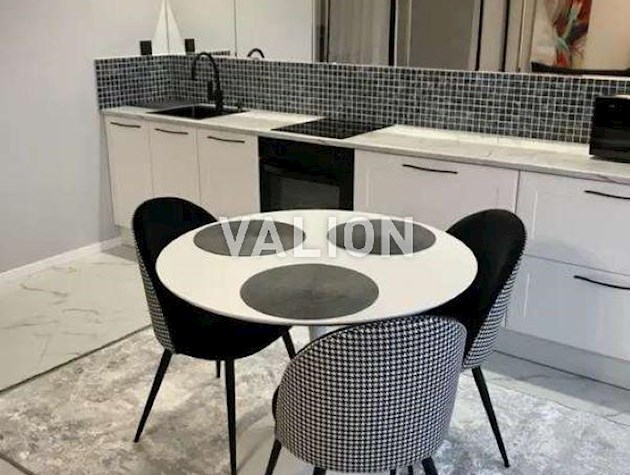 Продаж 1-к квартири вул. Українська 6