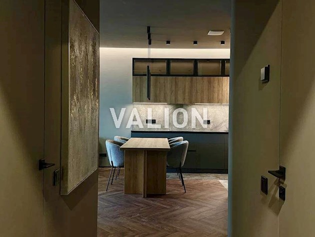 Продаж 3-к квартири вул. вулиця Іоанна Павла II 12