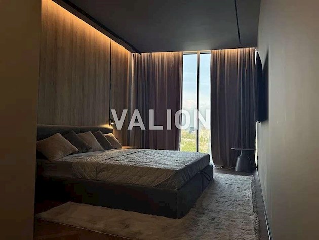 Продаж 3-к квартири вул. вулиця Іоанна Павла II 12