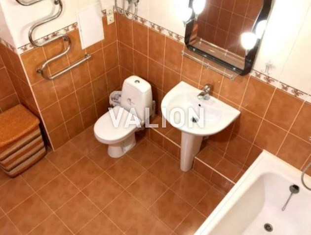 Продаж 3-к квартири вул. Степана Рудницького 5