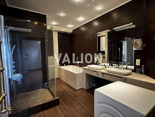 Продаж 3-к квартиры ул. Лисичанская 29