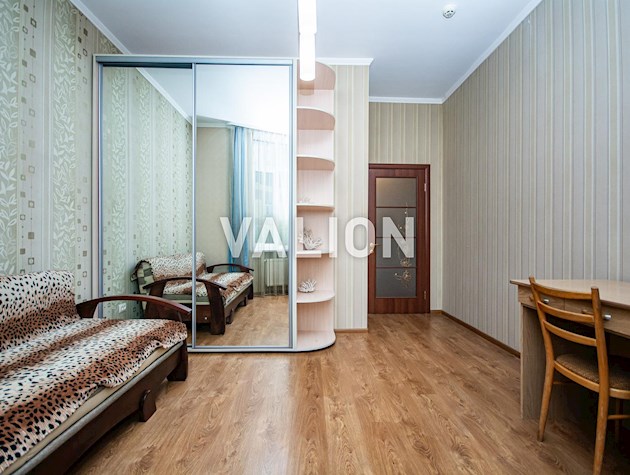 Продається 3-х кімнатна квартира, Деснянському районі, Троєщина, вул.Радунська 2/18