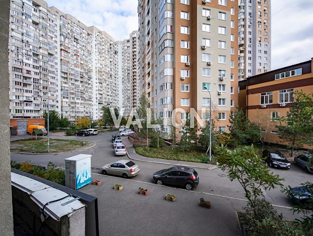 Продається 3-х кімнатна квартира, Деснянському районі, Троєщина, вул.Радунська 2/18