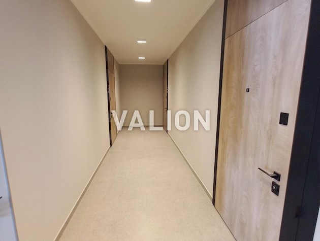 Продается 1-комнатная квартира, ЖК Республика (Теремки), улица Братьев Шеметов, 8