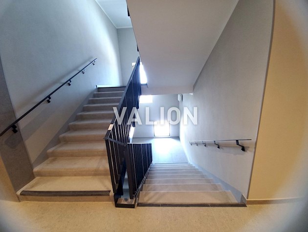 Продается 1-комнатная квартира, ЖК Республика (Теремки), улица Братьев Шеметов, 8