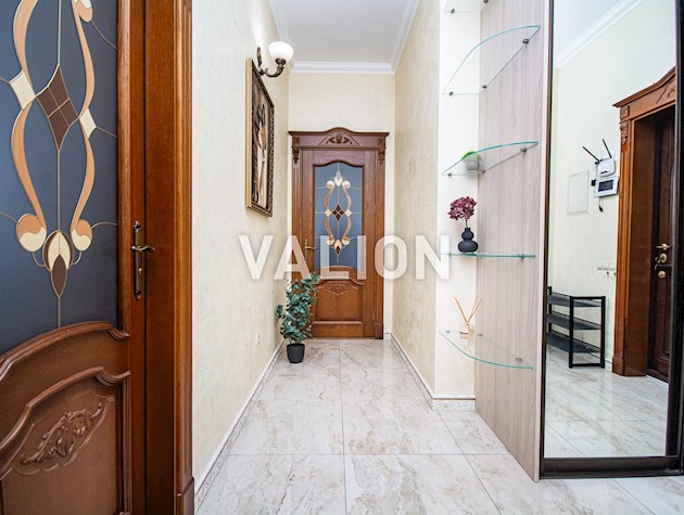 Продажа видовой 2комнатной квартиры в ЖК Заречный, метро Славутич