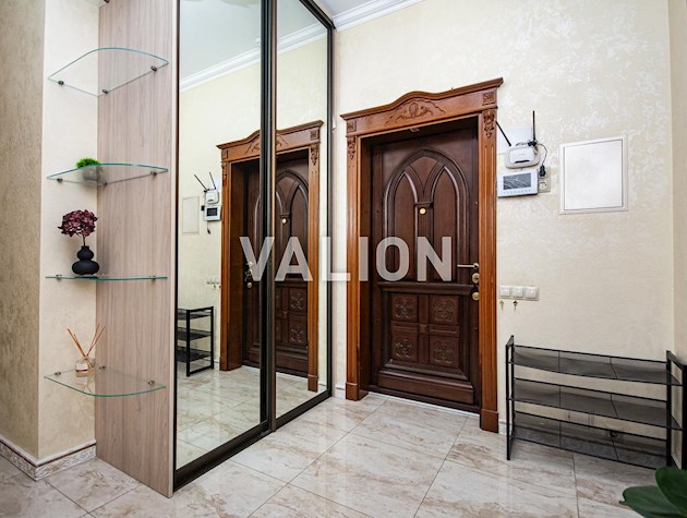 Продажа видовой 2комнатной квартиры в ЖК Заречный, метро Славутич