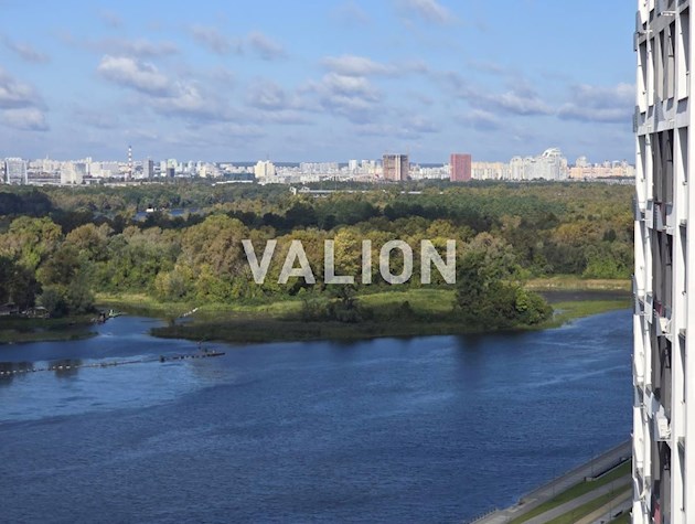 Продается 1-комнатная квартира в ЖК Русановская Гавань.