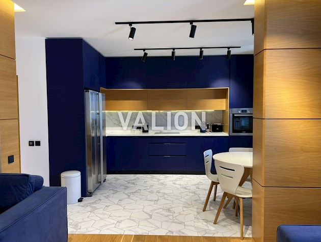 Продажа 3-х комнатной квартиры с дизайнерским ремонтом, Осокорки, ул. Бориса Гмыри, 4