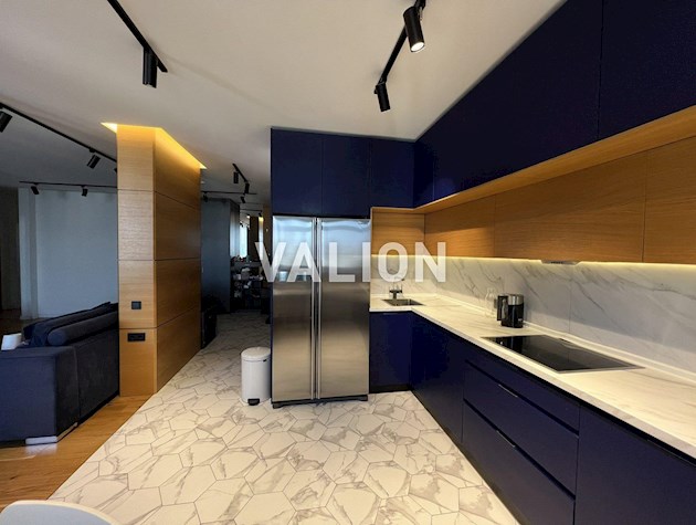 Продажа 3-х комнатной квартиры с дизайнерским ремонтом, Осокорки, ул. Бориса Гмыри, 4